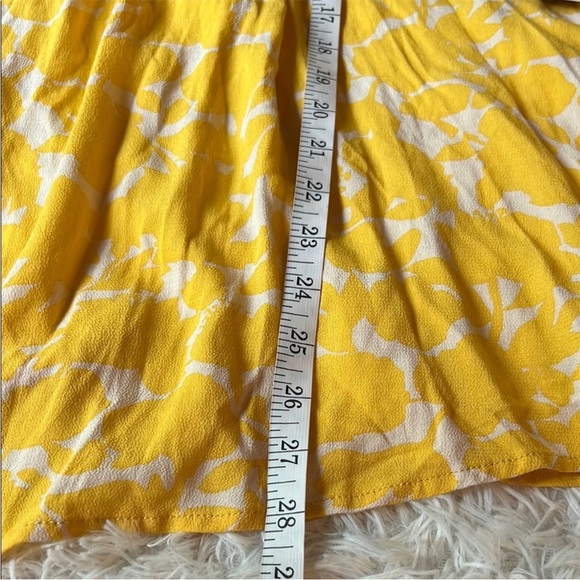 3X (24W-26W) Sunny Yellow Rayon Long Sleeve Blouse - with Smocked Cuffs - New! - Picture 11 of 13